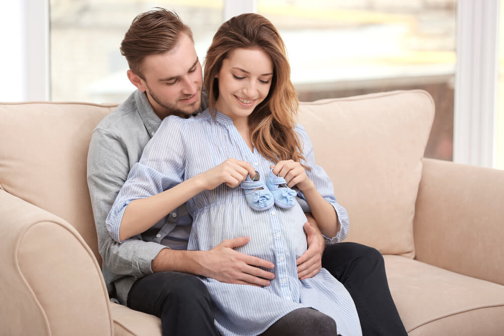 8 Things That Husbands Should Not Neglect With Their Pregnant Wife | บทความ  HML